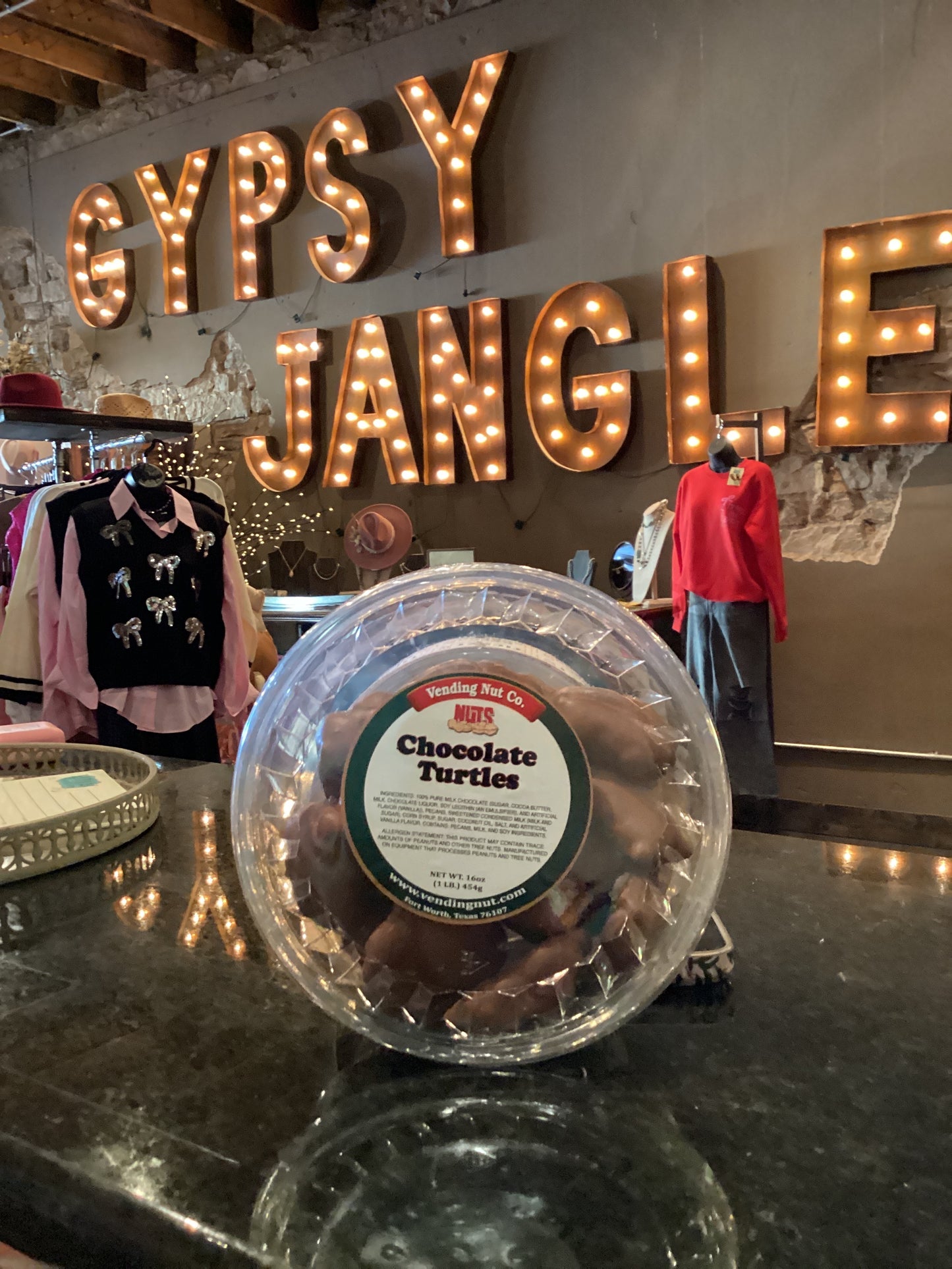 Chocolate Turtle (Pecans)