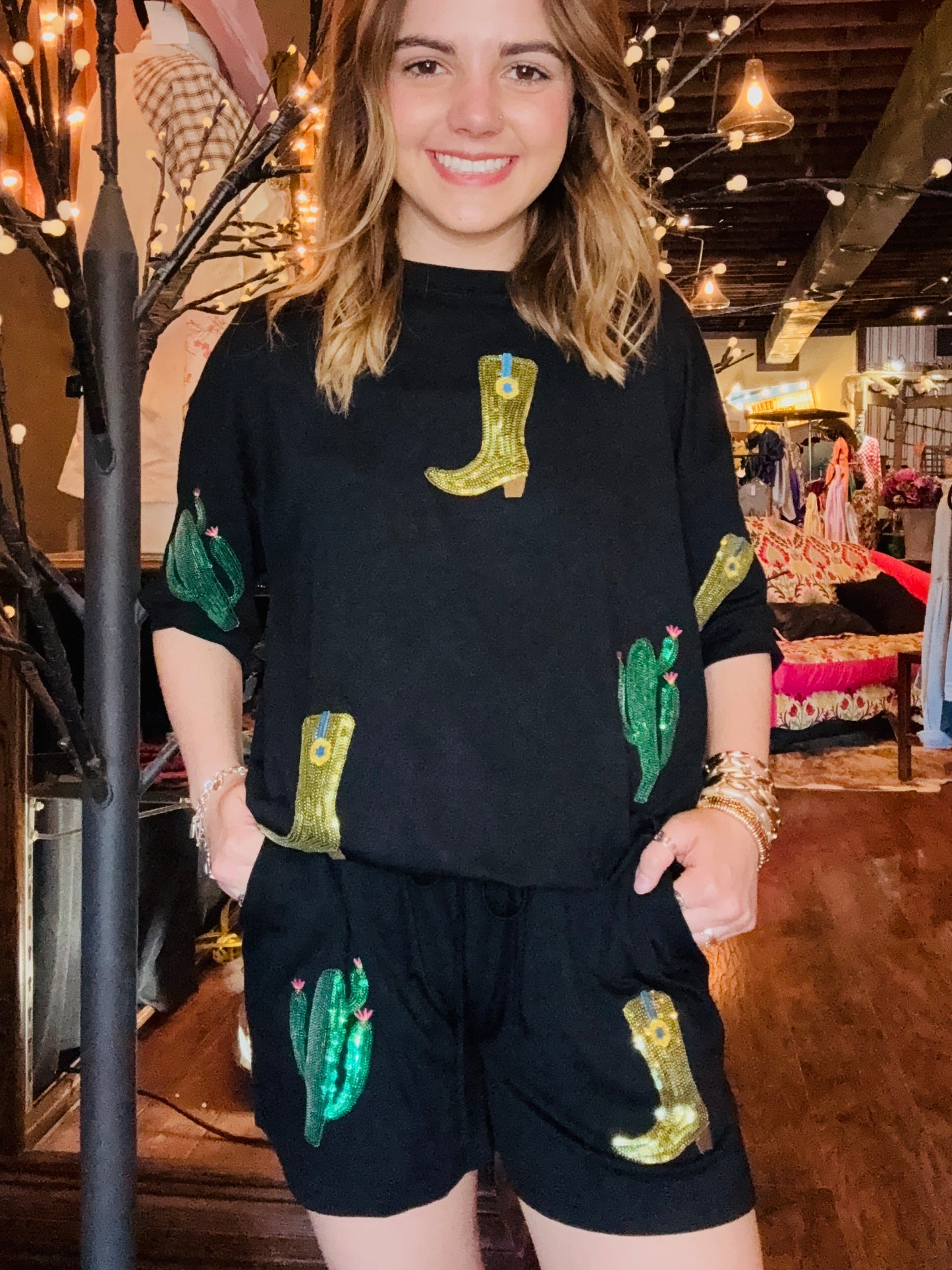 MK340 Nueces Boot/Cactus Embellished Short Set