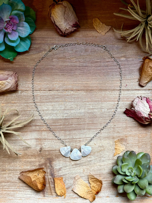 Shell Teardrop Chain Necklace – 16"
