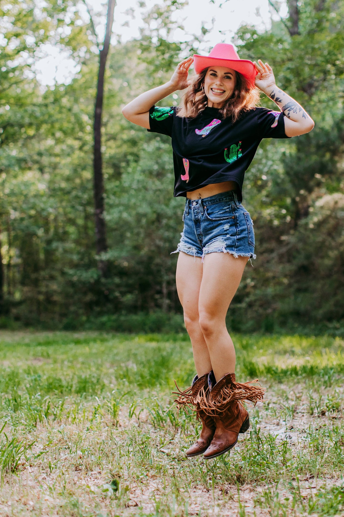 MK486 Cactus Boots sequins Embroidery Crop Tee