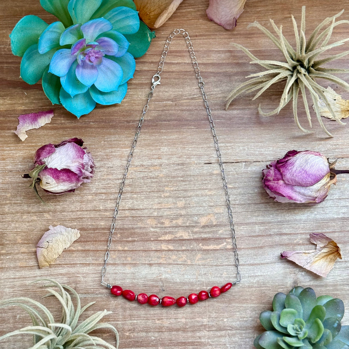 Silver-Plated Paperclip Chain Necklace with Dyed Coral & Hematite – 15”